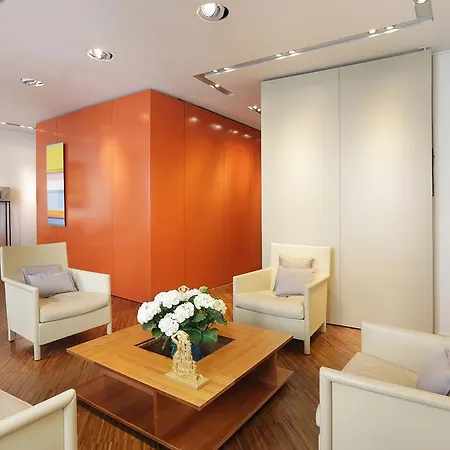 Terrace Matignon Apartment *