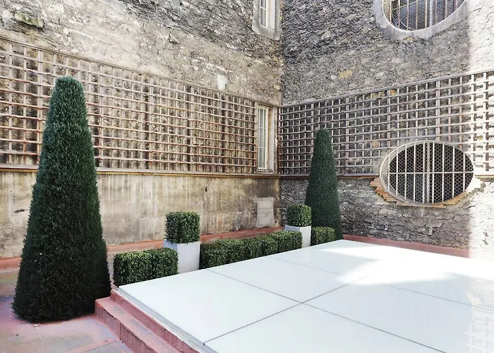 アパート Terrace Matignon パリ