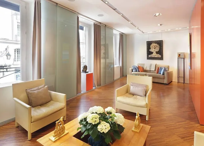 Terrace Matignon باريس
